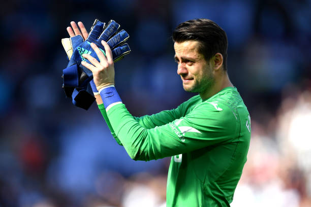 除了巴薩，梅西還效力過(guò)哪些俱樂(lè)部？