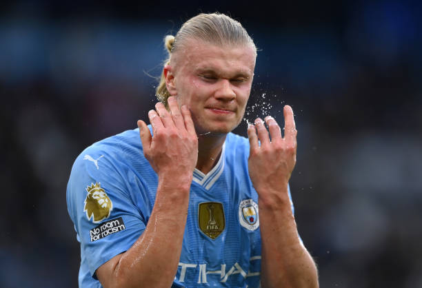 足球比賽半場時長詳解：標(biāo)準(zhǔn)時間與加時規(guī)則