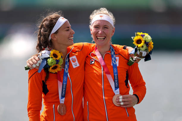 中國女排奧運(yùn)奪冠年份及對(duì)手分析