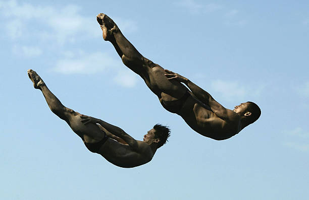 伏明霞與梁錦松的緣分起點：他們是如何走到一起的？