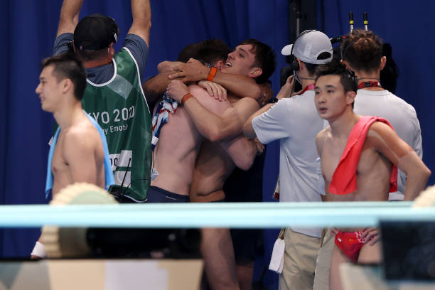 蘇炳添身高英尺與博爾特等飛人的對(duì)比