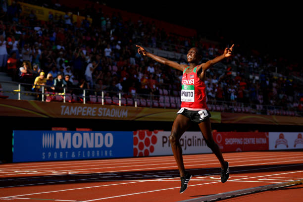 新老跳水女神同框，全紅嬋與郭晶晶的溫情互動