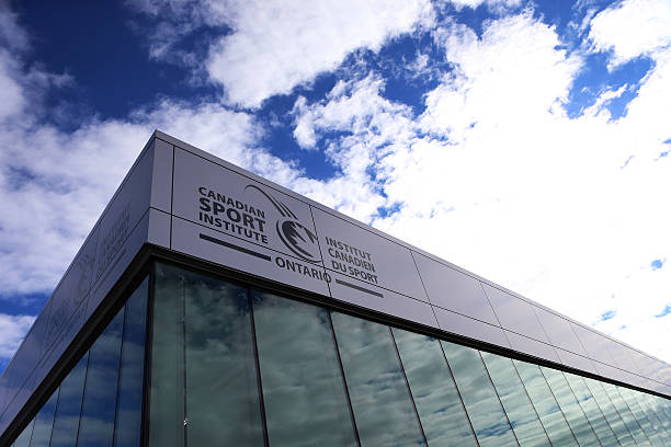 田徑運動分類：按技術(shù)特點和比賽場地劃分項目