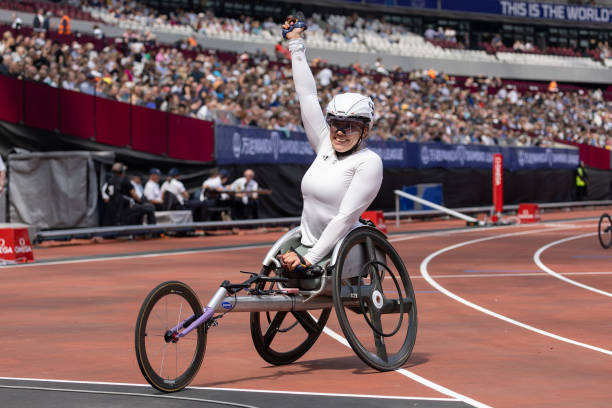 蘇炳添全運會預(yù)賽表現(xiàn)搶眼，決賽有望再創(chuàng)佳績