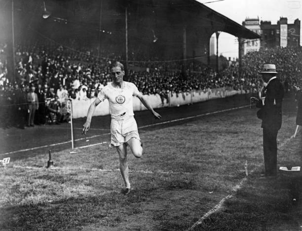 長跑賽道入門：多少米以上的跑道適合長跑訓(xùn)練？