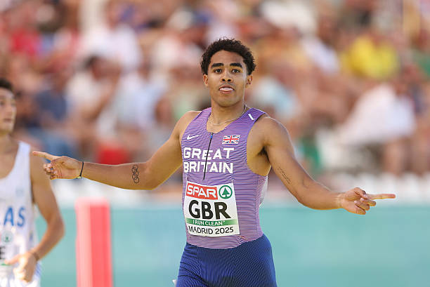 探索曹靜珍的職業(yè)生涯：陳若琳的隊友與競爭對手