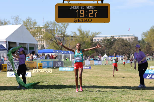 如何掌握跳高一詞的聲調(diào)：從基礎(chǔ)到應(yīng)用