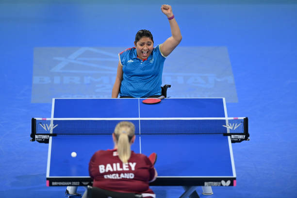 生膠反手如何應對弧圈球？實戰(zhàn)技巧大揭秘