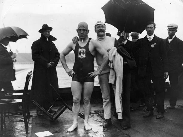 游泳池入口梯子的專業(yè)術(shù)語(yǔ)是什么？