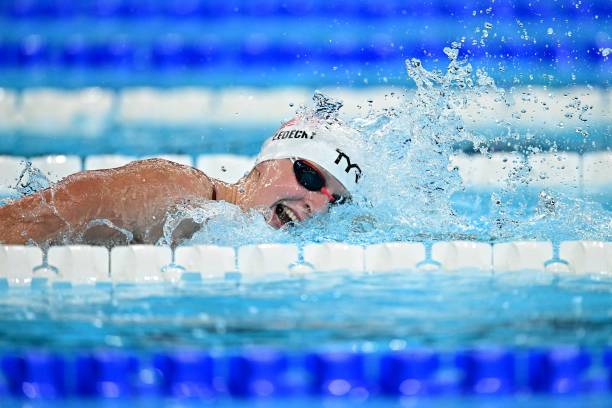 省錢學(xué)游泳攻略：成人如何用最少的預(yù)算學(xué)會(huì)游泳？