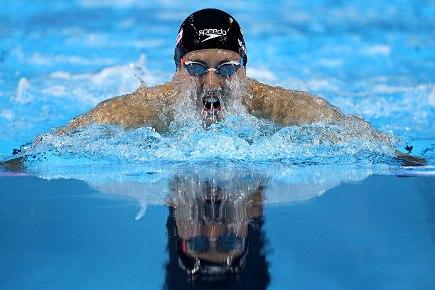 夏日必備：寶寶游泳的安全指南與健康益處