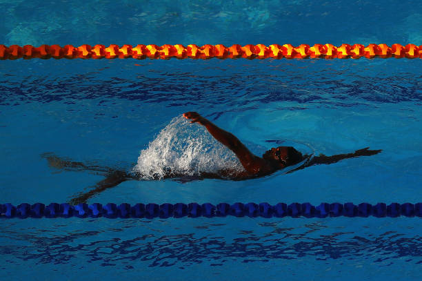 自由泳手部配合呼吸的協(xié)調(diào)技巧