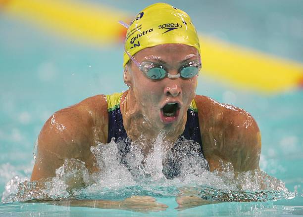 游泳對關(guān)節(jié)友好嗎？解析游泳作為低損傷運動的好處