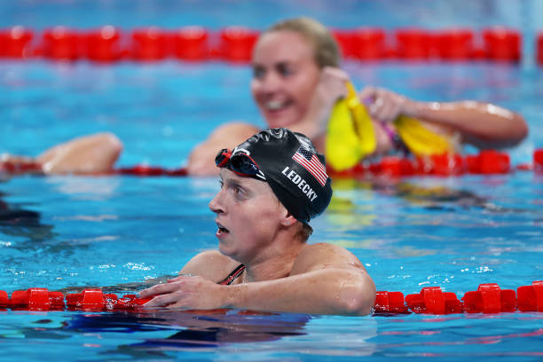 100米自由泳決賽成績分析：誰是最強飛魚？