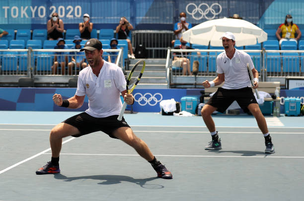 單打比賽發(fā)球區(qū)與接發(fā)球區(qū)規(guī)則解析