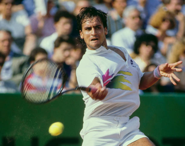 職業(yè)選手在搶七局中的發(fā)球策略分析