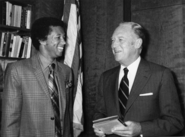 網(wǎng)球比分盤數(shù)設(shè)置：?jiǎn)未蚺c雙打有何不同？