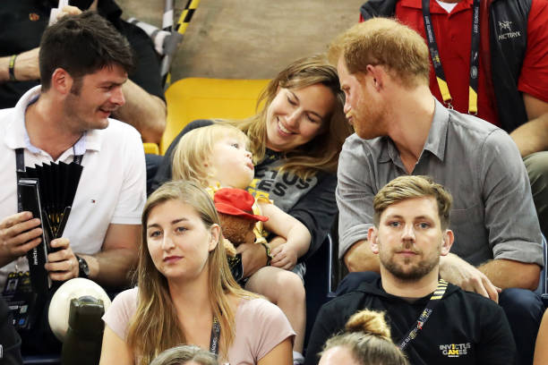 排球規(guī)則：球員過(guò)中線的判定與處罰