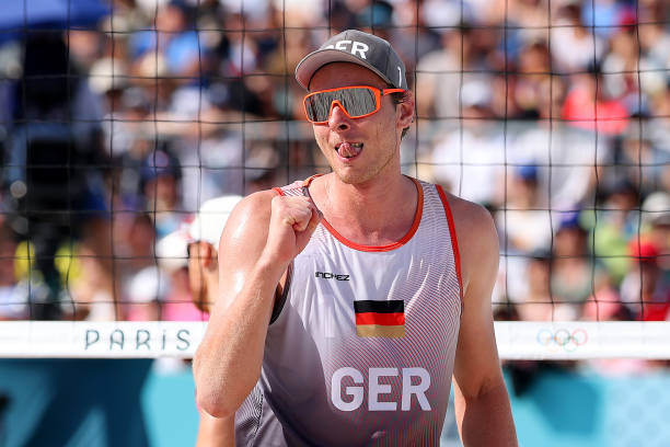 高挑身材如何駕馭牛仔褲？看惠若琪的穿搭示范