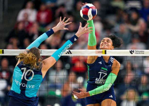 排球賽場(chǎng)上的關(guān)鍵位置：主攻、二傳與自由人