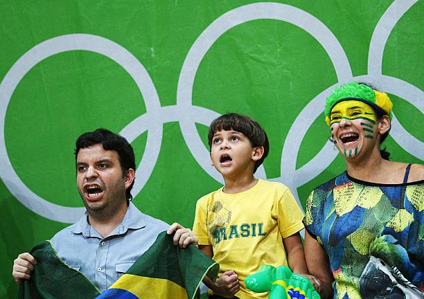 中國(guó)女排迎戰(zhàn)韓國(guó)隊(duì)：CCTV5全程直播