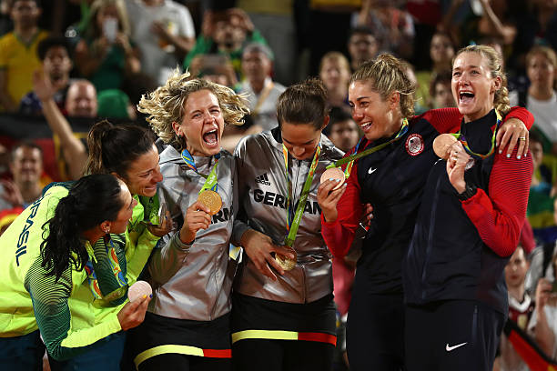 9人制排球場(chǎng)地與6人制場(chǎng)地尺寸對(duì)比