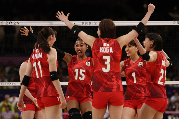 張常寧吳冠希領(lǐng)證時間猜測不斷，甜蜜互動羨煞旁人