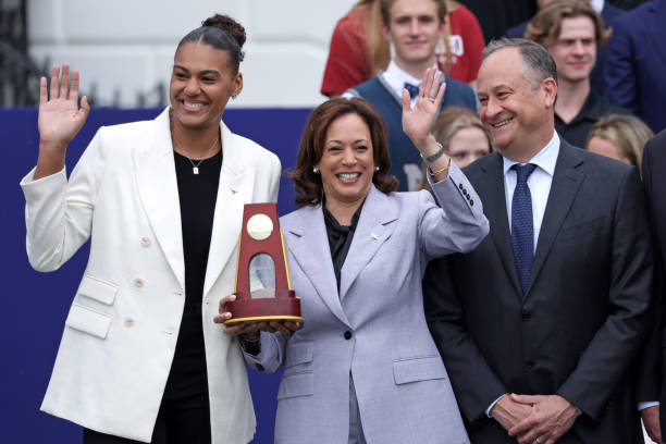 排球比賽中的站位輪換規(guī)則詳解